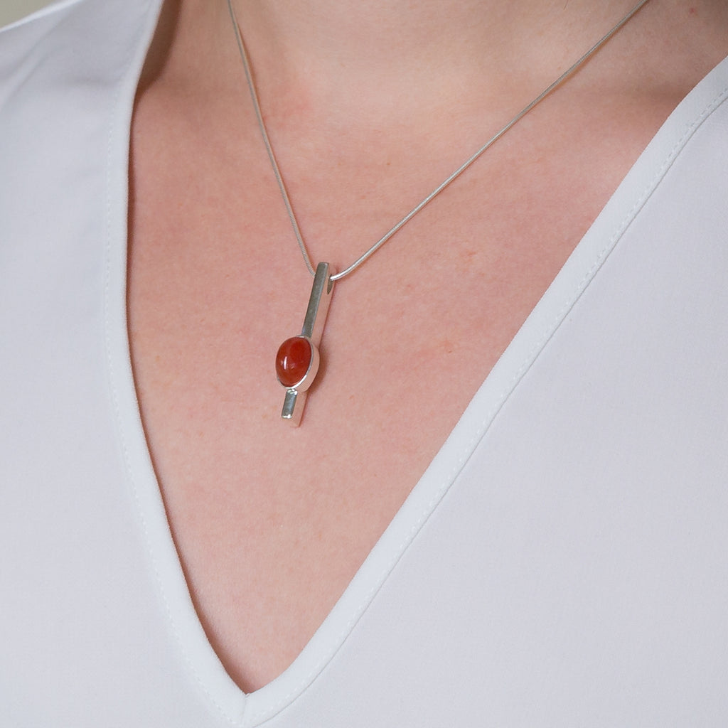 Bar Pendant Barrow Carnelian